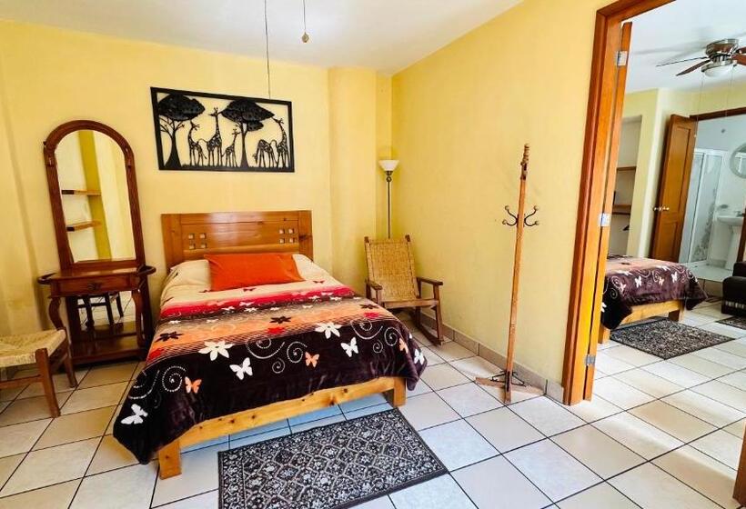 اتاق استاندارد چهار تخته, Posada El Campanario