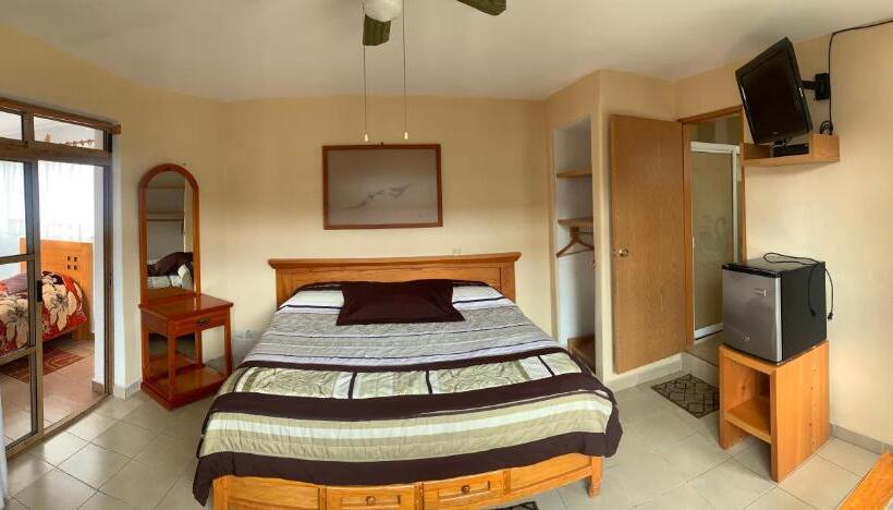 Standard Triple Room with Terrace, Posada El Campanario