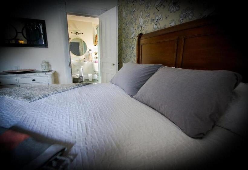 חדר סטנדרט נוף לגינה, Tranquil Days Guest House   A Truly Exceptional Bed And Breakfast
