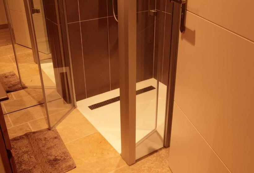 דירת חדר, Gîte De Bonneville