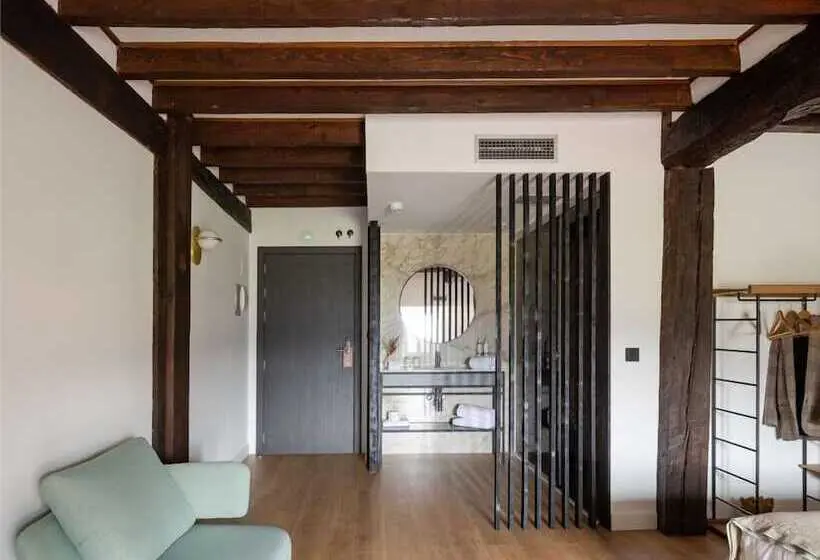 اتاق لوکس, Etxeaundi Hotel Boutique