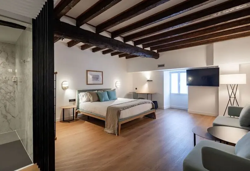 اتاق لوکس, Etxeaundi Hotel Boutique