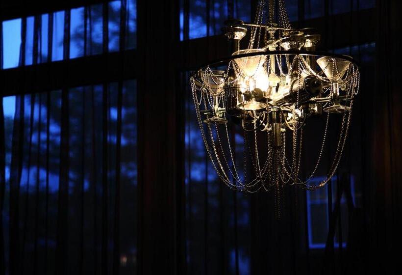 带按摩浴盆的套房, Loftsuite Hotel Saas