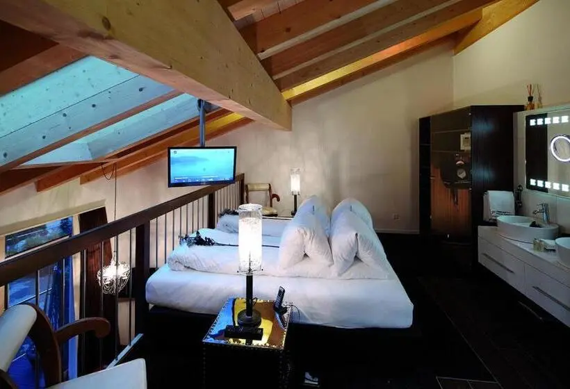ハイドロマッサージバス付きスイート, Loftsuite Hotel Saas