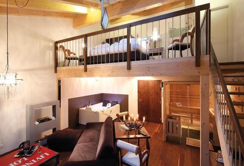 带按摩浴盆的套房, Loftsuite Hotel Saas