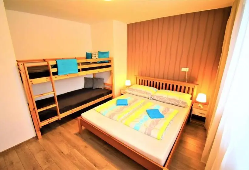 エコノミー4人部屋, Penzion Privat Siesta