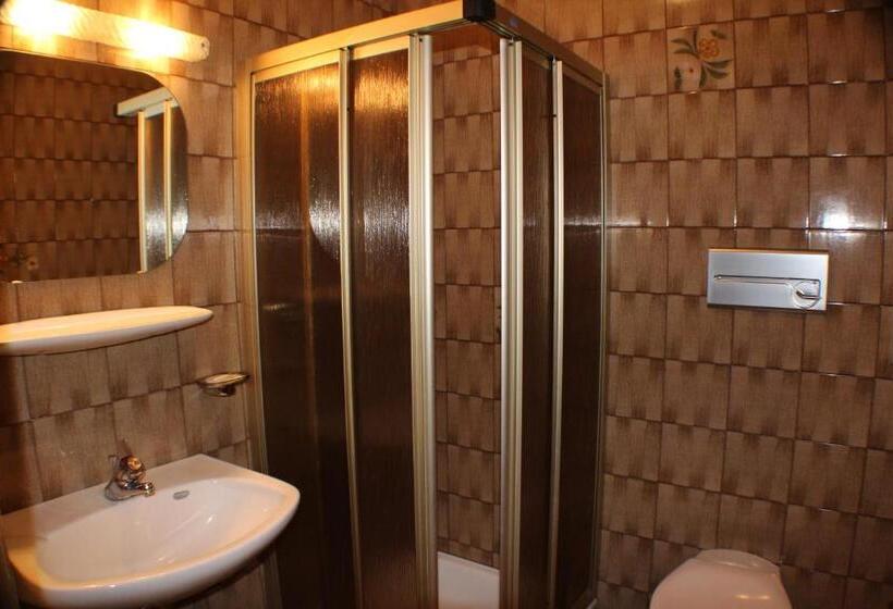 标准间, River Hotel Post