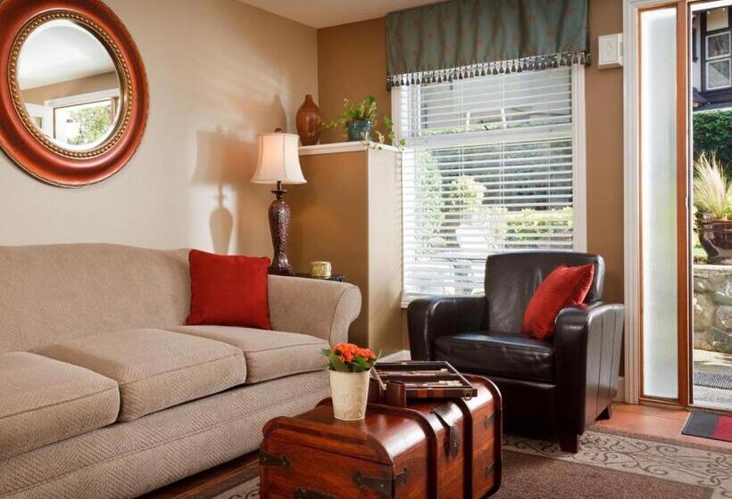 غرفة قياسية رباعية, Abbeymoore Manor