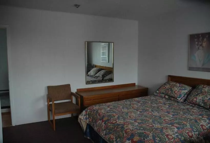 سوییت خانوادگی, Blue Moon Motel