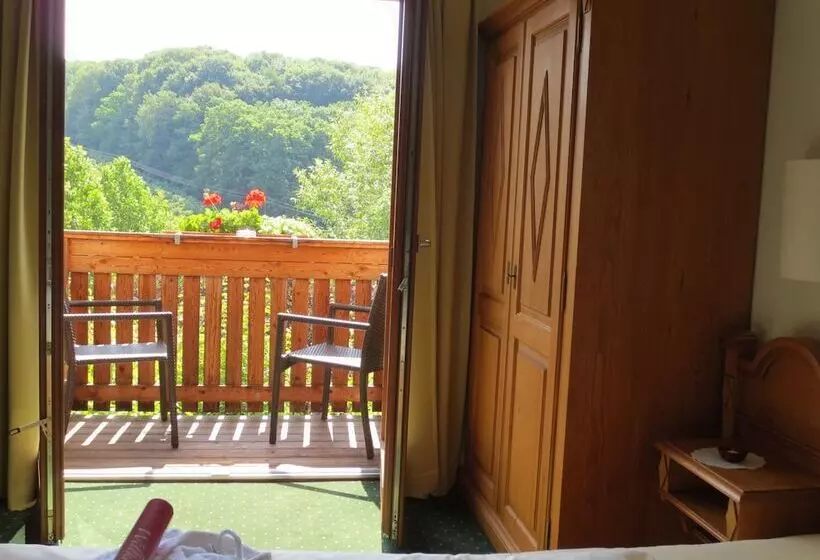 スタンダードルーム, Genuss  Und Wellnesshotel Puchas Kukmirn