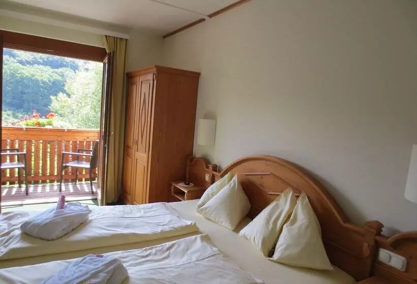 スタンダードルーム, Genuss  Und Wellnesshotel Puchas Kukmirn