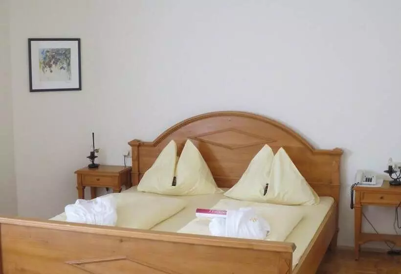 スタンダードルーム, Genuss  Und Wellnesshotel Puchas Kukmirn