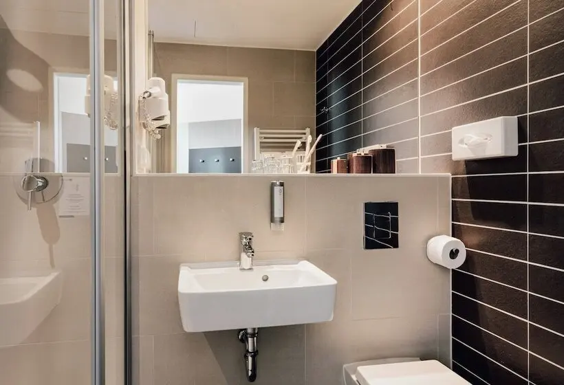 اتاق استاندارد برای معلولان, Garner Hotel Berlin - Charlottenburg, an IHG Hotel