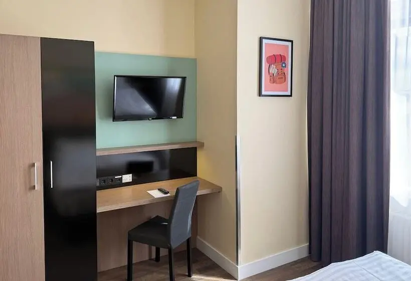اتاق استاندارد برای معلولان, Garner Hotel Berlin - Charlottenburg, an IHG Hotel