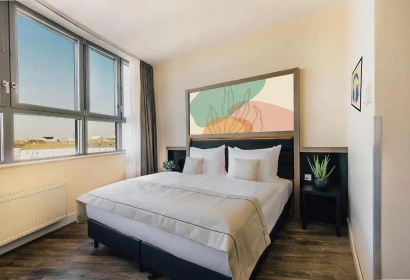 اتاق استاندارد با تخت دو نفره بزرگ, Garner Hotel Berlin - Charlottenburg, an IHG Hotel