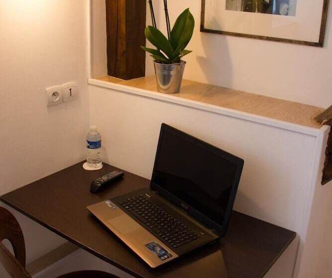 Номер Стандарт, Ashley Hôtel Le Mans Centre Gare
