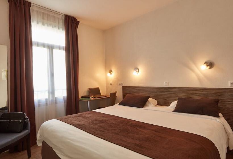 Номер Стандарт Трехместный, Ashley Hôtel Le Mans Centre Gare