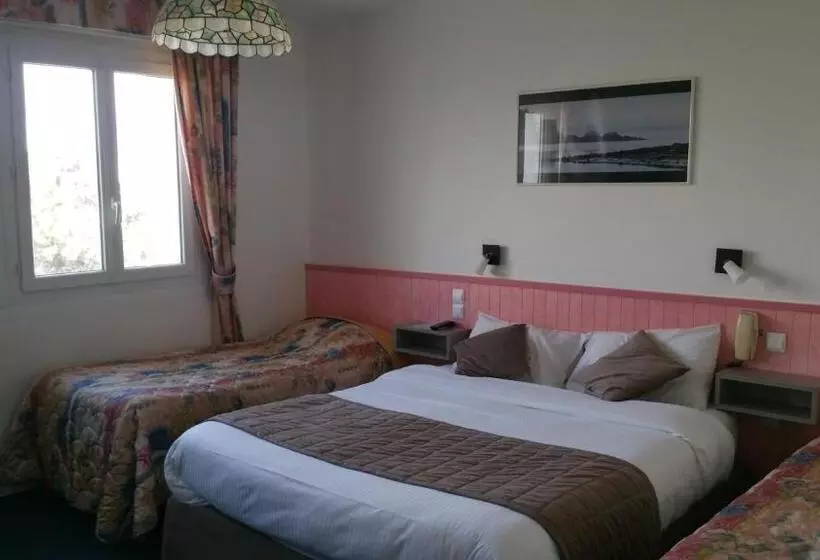 Standard Quadruple Room with Bunk Beds, De La Mer