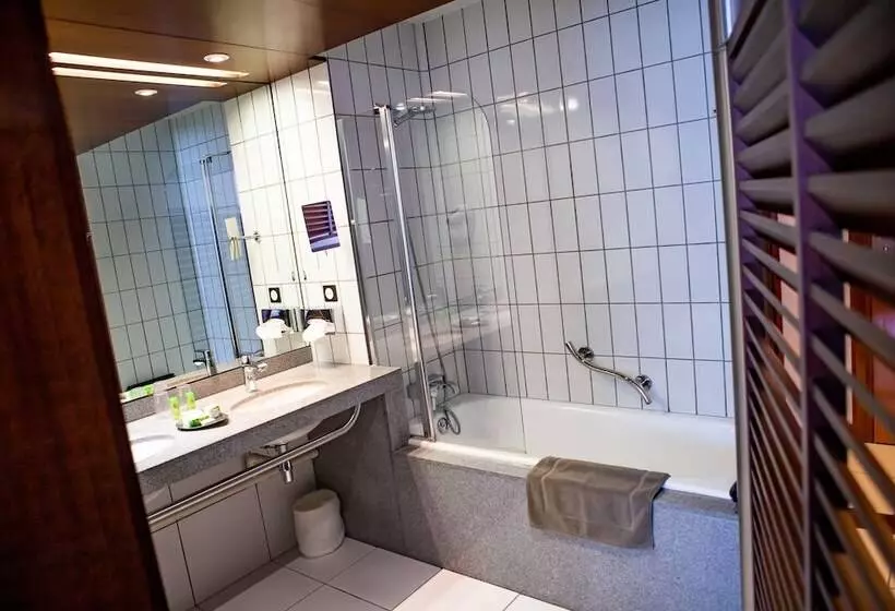 Chambre Supérieure Individuelle, Le Grand Pavois