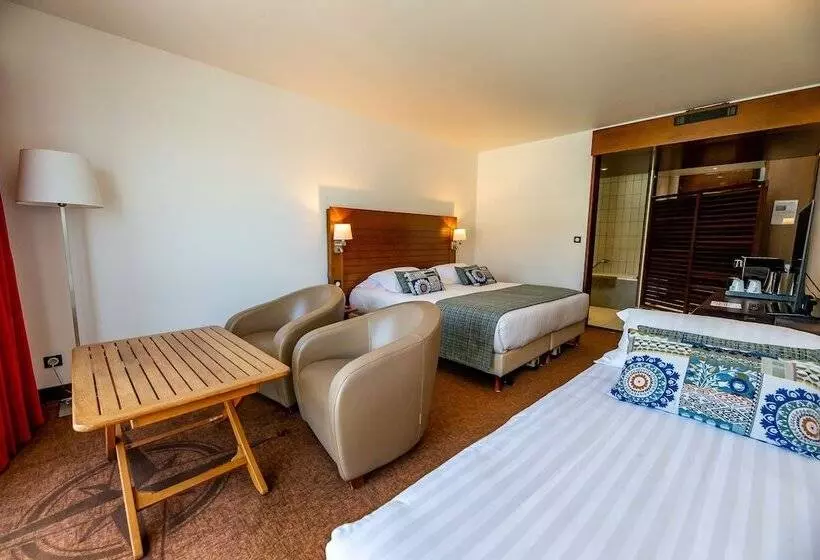 Chambre Triple Supérieure, Le Grand Pavois