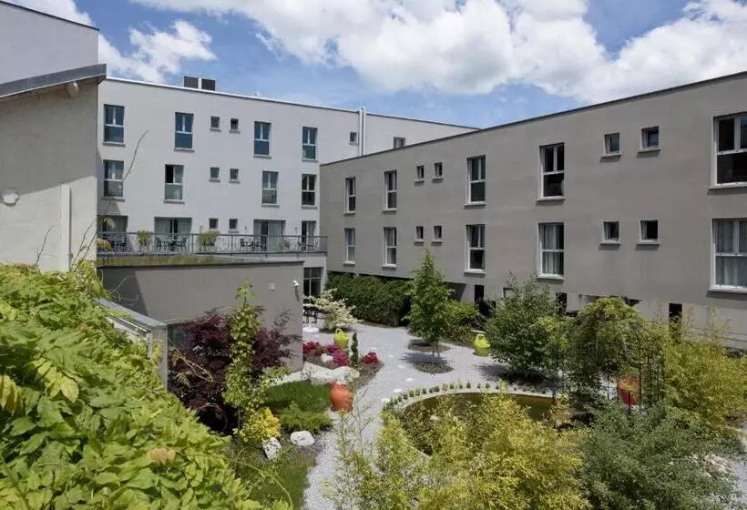 اتاق لوکس, Logis Hôtel Victor Hugo & Spa