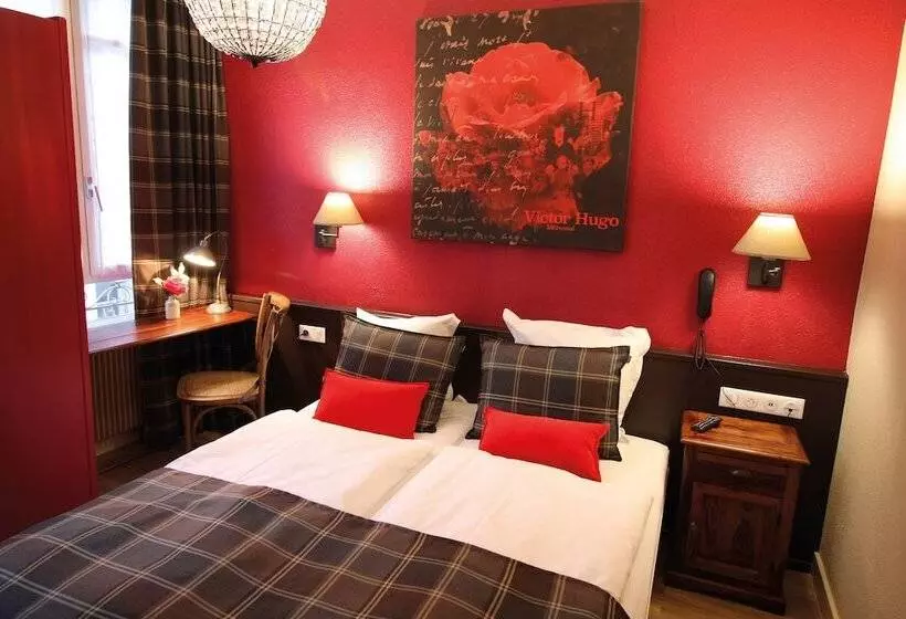 Standard Room, Roses