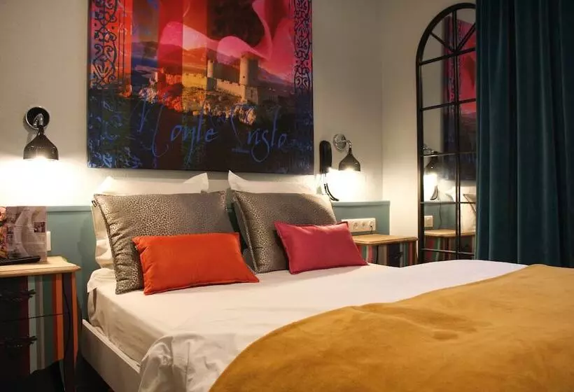 Standard Room, Roses