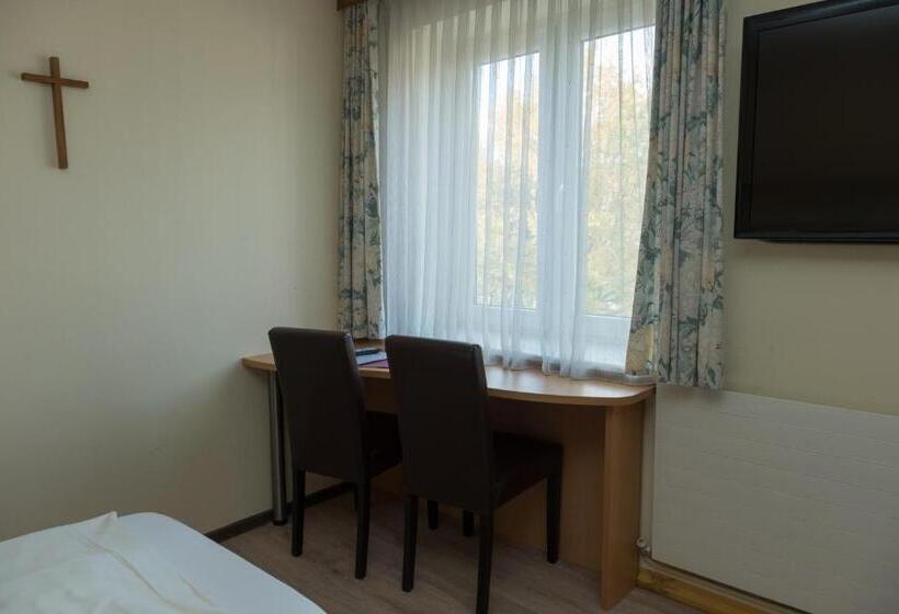 Номер Стандарт, Rosslwirt Rast