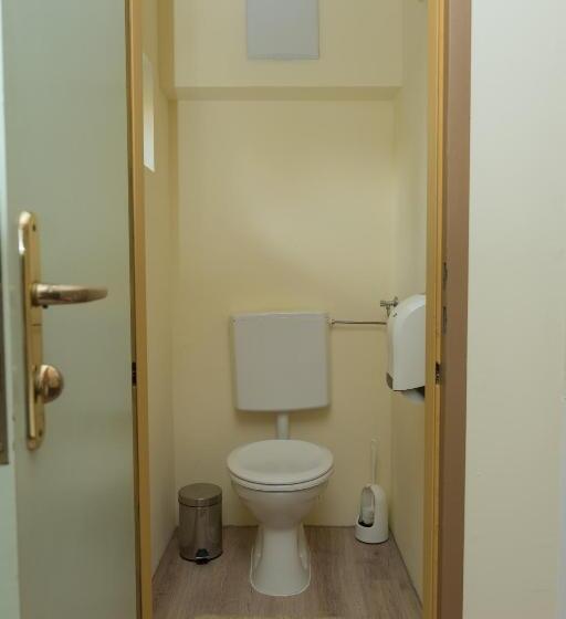 Номер Стандарт, Rosslwirt Rast