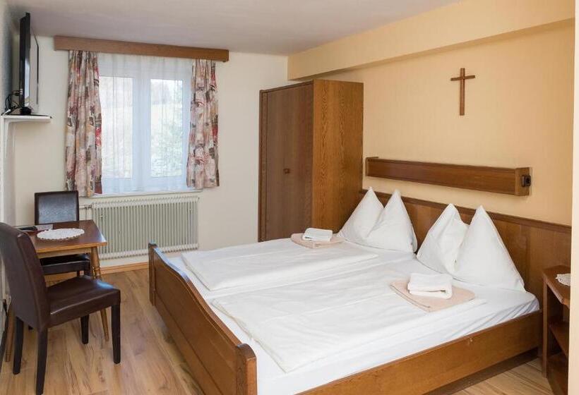 共用浴室的经济型房间, Rosslwirt Rast