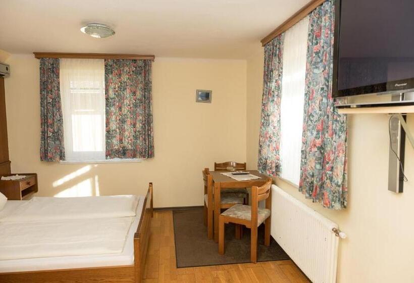 Номер Стандарт Трехместный, Rosslwirt Rast