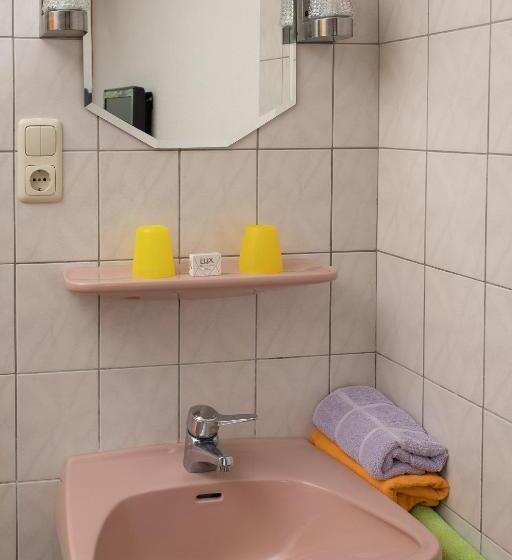 Номер Economy, Rosslwirt Rast