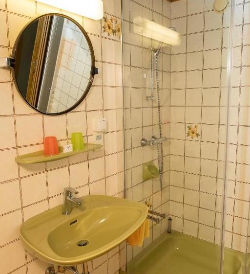 标准间, Rosslwirt Rast