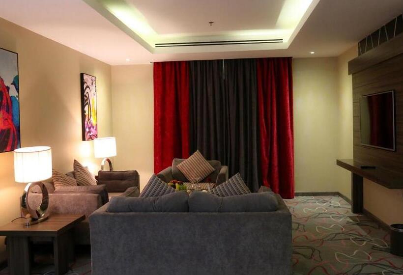 2 Bedroom Suite City View, Sumou Al Khobar