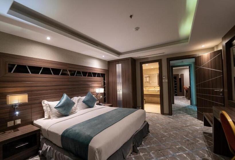 2 Bedrooms Suite Sea View, Sumou Al Khobar