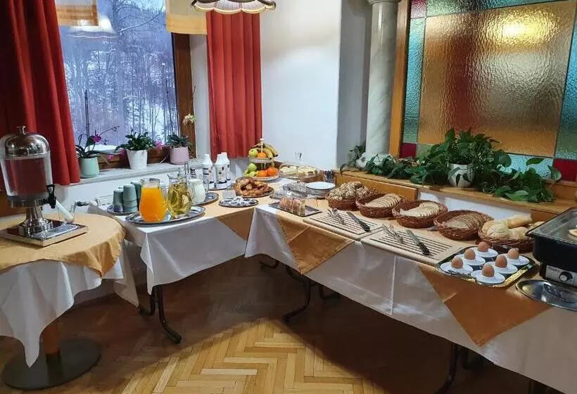 Perhehuone Vuoristonäkymä, Kurhotel Renona Rehabilitation