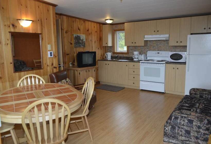 标准工作室, Hôtel Motel Les Voitures D Eau