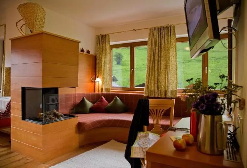 سوییت, Natur  & Wanderhotel Tuxertal