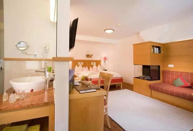 سوییت لوکس, Natur  & Wanderhotel Tuxertal