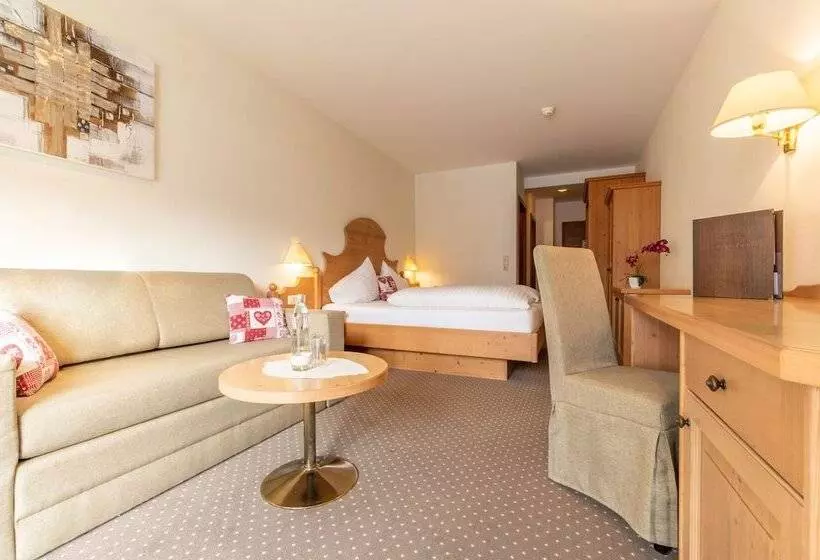 Perhesviitti, Sporthotel Cristall
