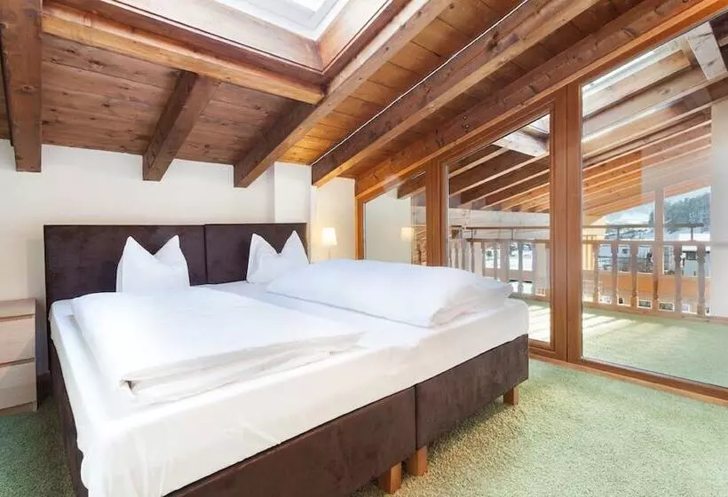 1 Bedroom Penthouse Apartment, Sporthotel Cristall