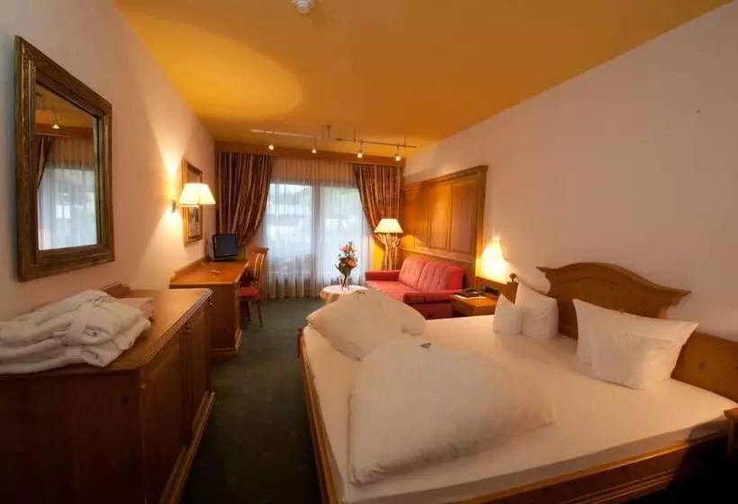 Superior-huone Vuoristonäkymä, Sporthotel Cristall