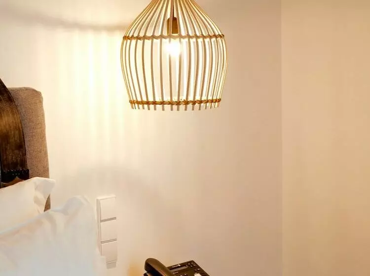 سوئیت پریمیوم, The Lince Ecorkhotel évora
