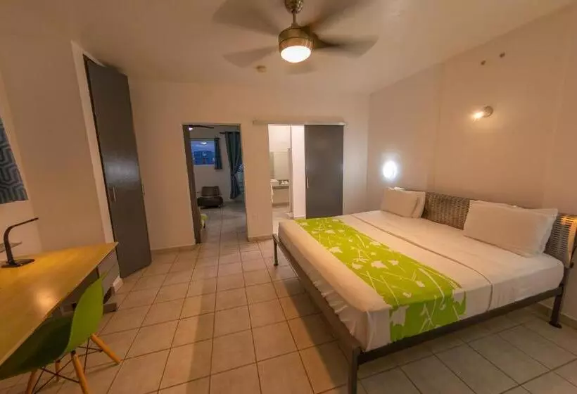 سوئیت با بالکن, Casa Verde