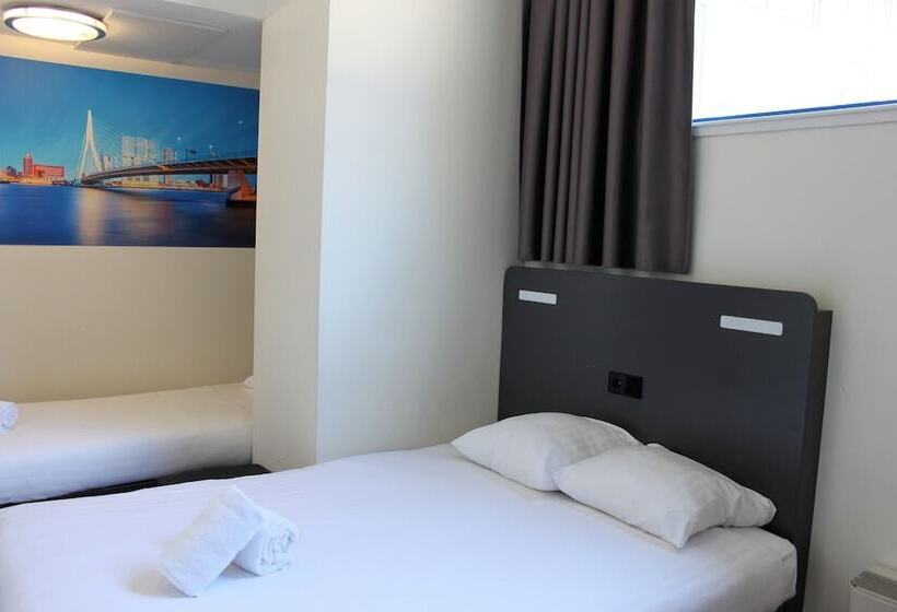 스탠다드 트리플 룸, Easyhotel Rotterdam City Centre