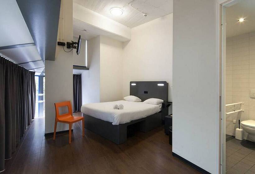 适合残疾人士使用的高档房间, Easyhotel Rotterdam City Centre