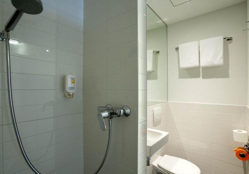 스탠다드 트리플 룸, Easyhotel Rotterdam City Centre