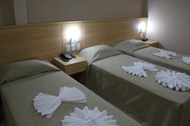 اتاق استاندارد چهار تخته, Galicia