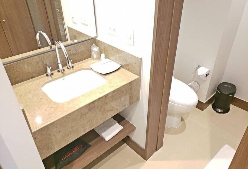 اتاق استاندارد برای معلولان, Hampton By Hilton Barranquilla