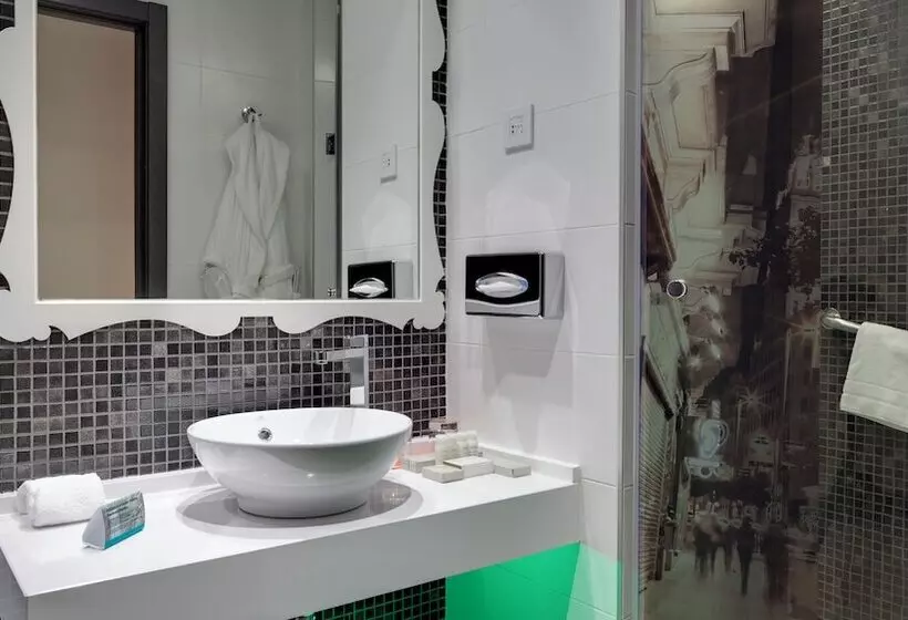 اتاق پرمیوم, Indigo Madrid   Gran Via, An Ihg